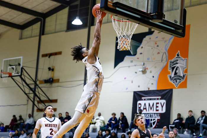 Webster Groves Missouri Mount Carmel Illinois boys basketball December 16 2023 Nate Latsch 25021